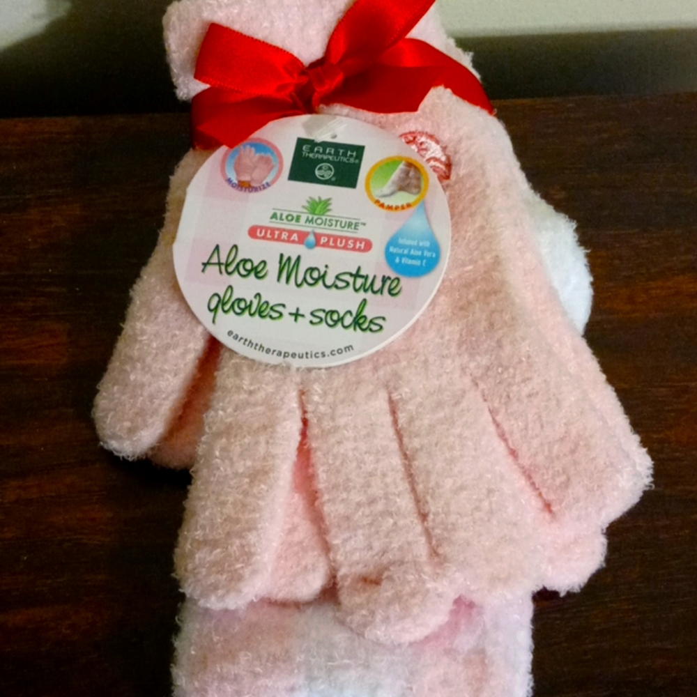 New Earth Therapeutic Aloe Moisture set.